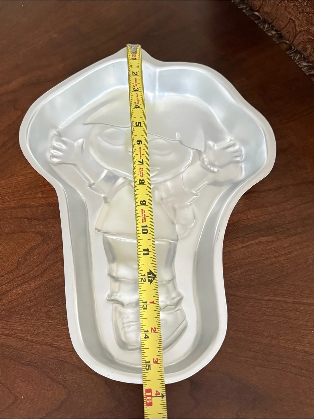 Wilton 2003 Dora the Explorer Cake Pan - Model 2105-6300
